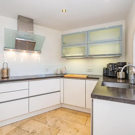 Дом отдыха Hues Bi Koog 2 *