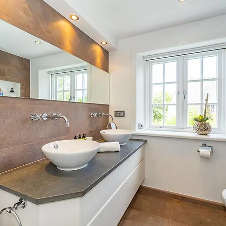 Дом отдыха Hues Bi Koog 2 *